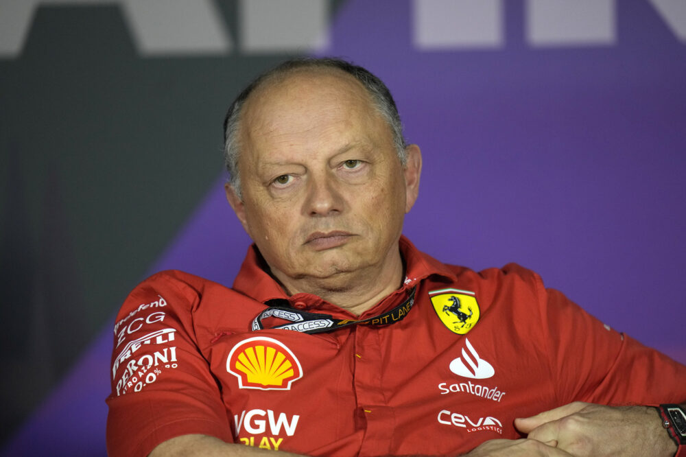 F1, Vasseur tiene alto l’umore in Ferrari: “Macchina pensata per la domenica”