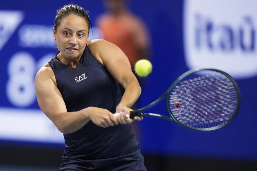 WTA Madrid 2024, Elisabetta Cocciaretto rimontata da Magda Linette al primo turno