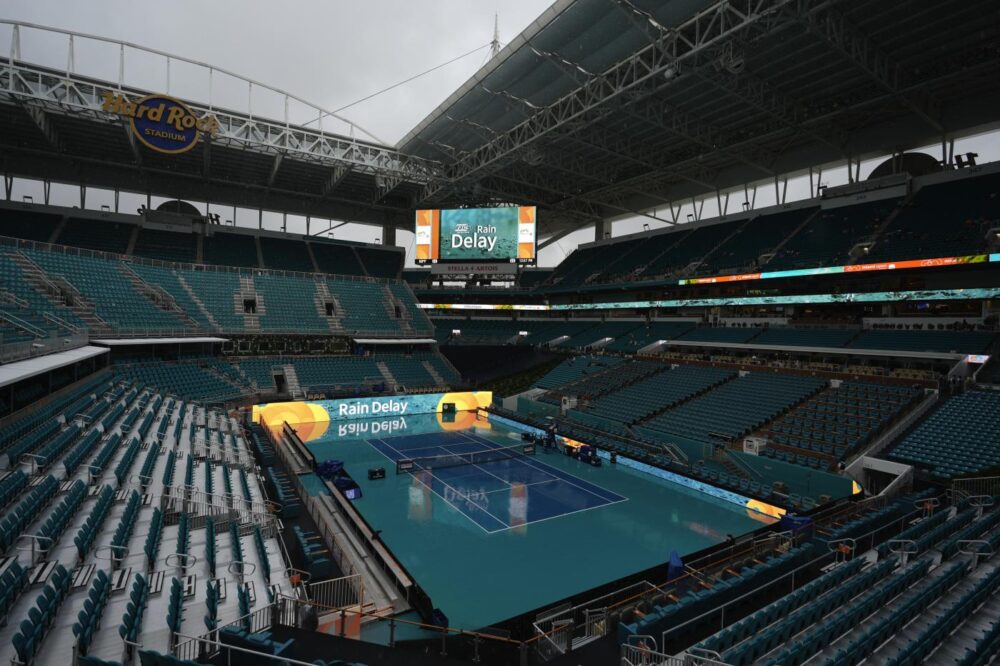 ATP Miami, ritarda ancora il match di Sinner-Vavassori: programma in alto mare, quando si potrà iniziare