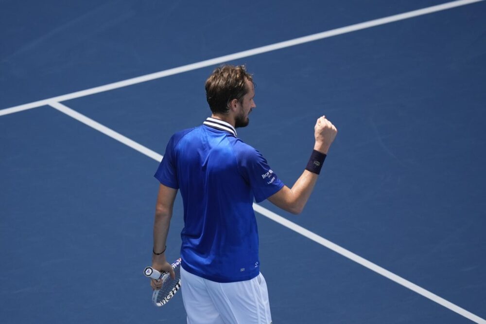 ATP Miami, Daniil Medvedev regola Jarry: semifinale contro Sinner venerdì
