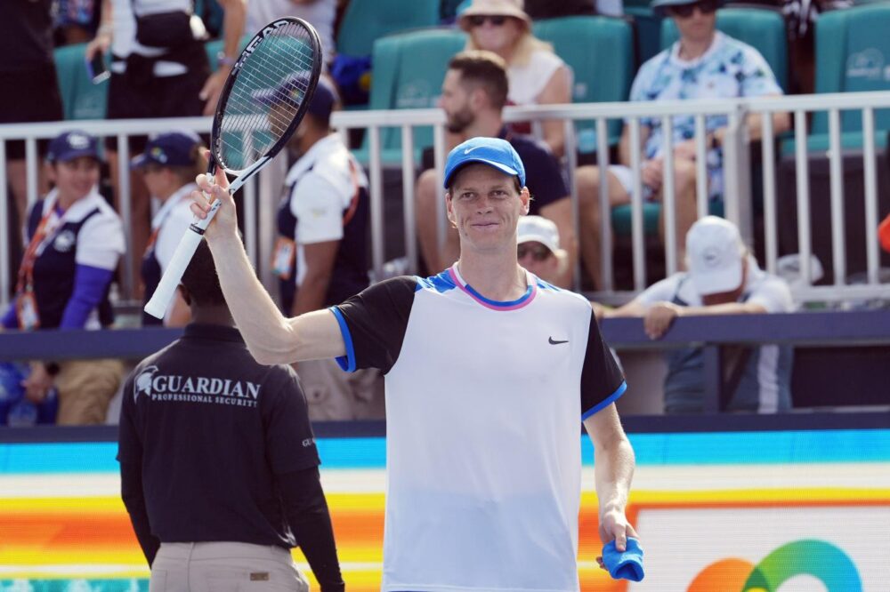 ATP Miami, Jannik Sinner: “Mi sono sentito alla grande, ho approfittato dei tanti errori di Medvedev”