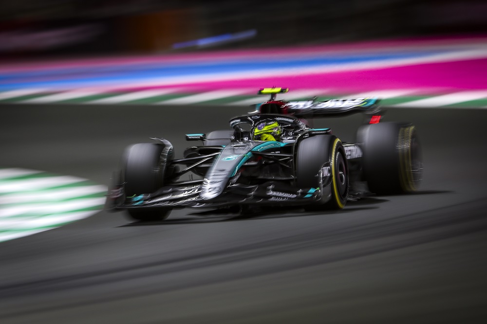 F1, Lewis Hamilton: “Giornata difficile, non ho fiducia con il posteriore della vettura