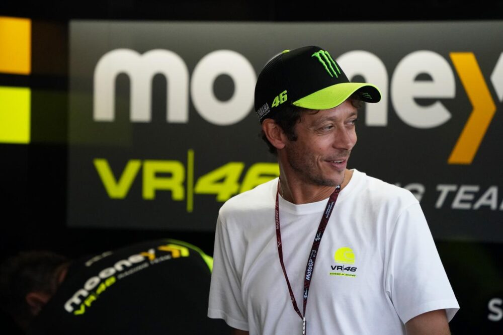 Valentino Rossi verso Bagnaia: “Sarò in debito con te per tutta la vita”. Riferimento a Marc Marquez?