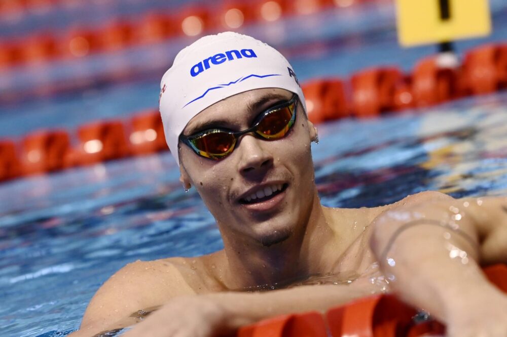 Nuoto, David Popovici batte un colpo nei 200 sl dei campionati nazionali a Otopeni