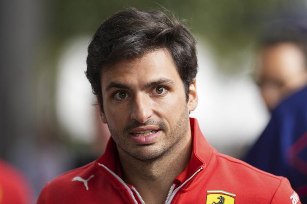 F1, Carlos Sainz: “Sull’asciutto siamo veloci, ma sul bagnato fatichiamo con le gomme a Shanghai”