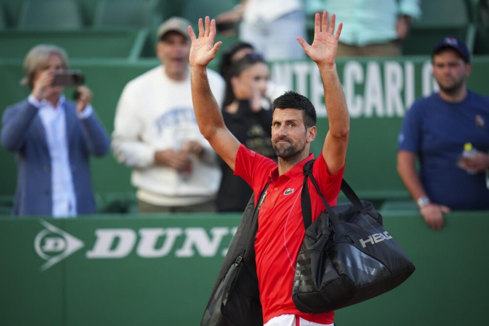 Tennis, Novak Djokovic cambia ancora: è addio con il preparatore atletico Marco Panichi