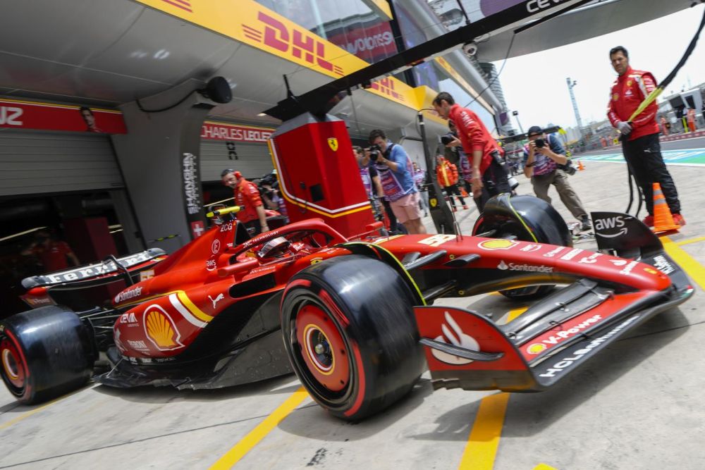 DIRETTA F1, qualifiche GP Cina 2024: testacoda per Sainz, bandiera rossa