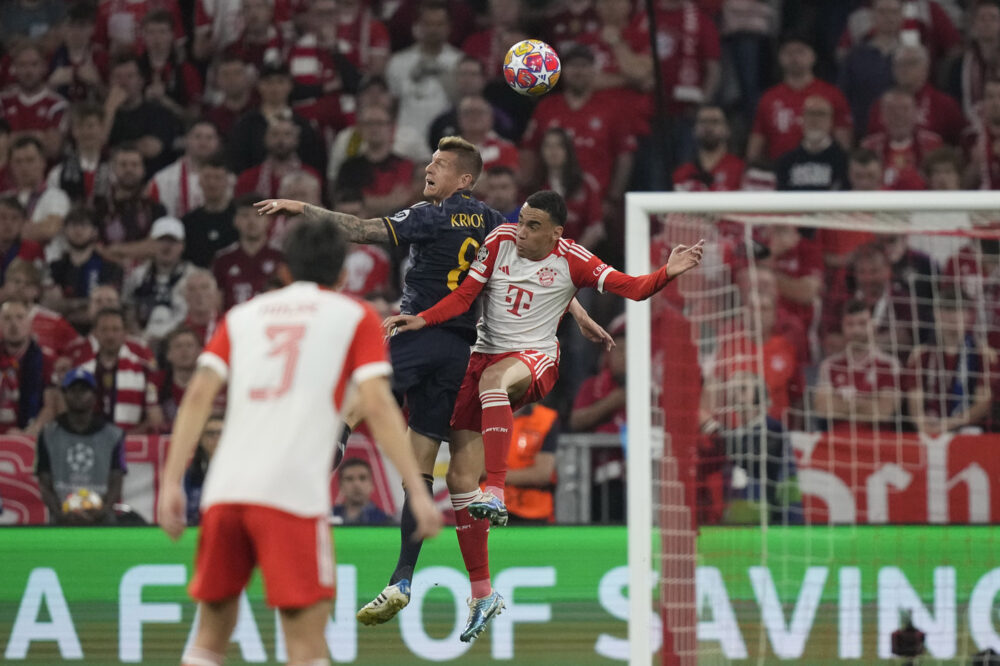 Bayern Monaco-Real Madrid 2-2, Vinicius risponde a Kane su rigore nella semifinale di Champions League