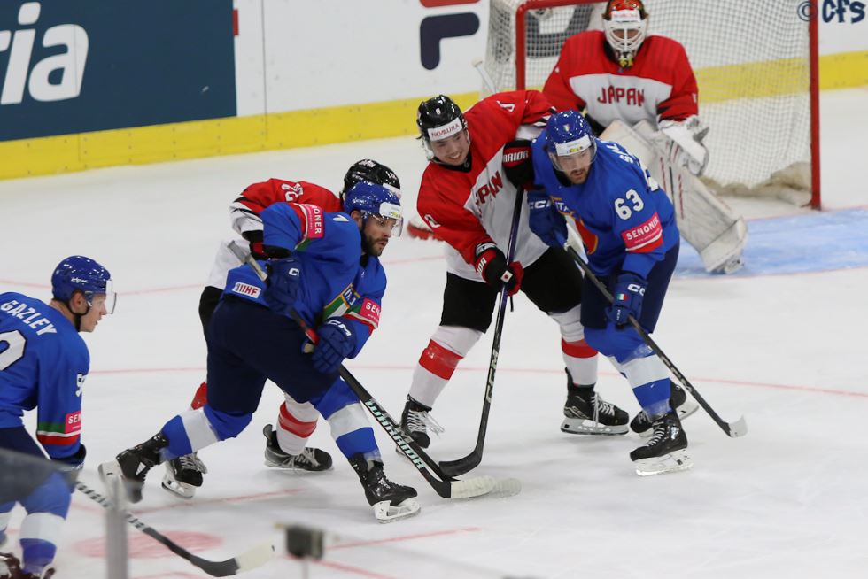 Hockey ghiaccio, l’Italia piega un ostico Giappone all’overtime e resta in corsa per la promozione ai Mondiali