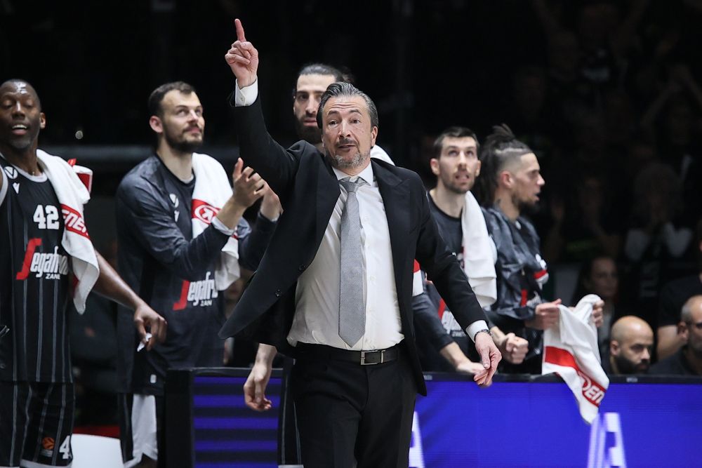 Basket, Luca Banchi: “Abbiamo meritato di vincere, siamo ad una vittoria dai playoff”
