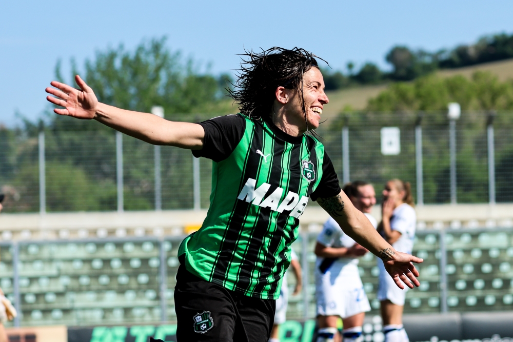 Calcio femminile: rimonta incredibile del Sassuolo al Viola Park in Serie A. Situazione immutata nelle retrovie