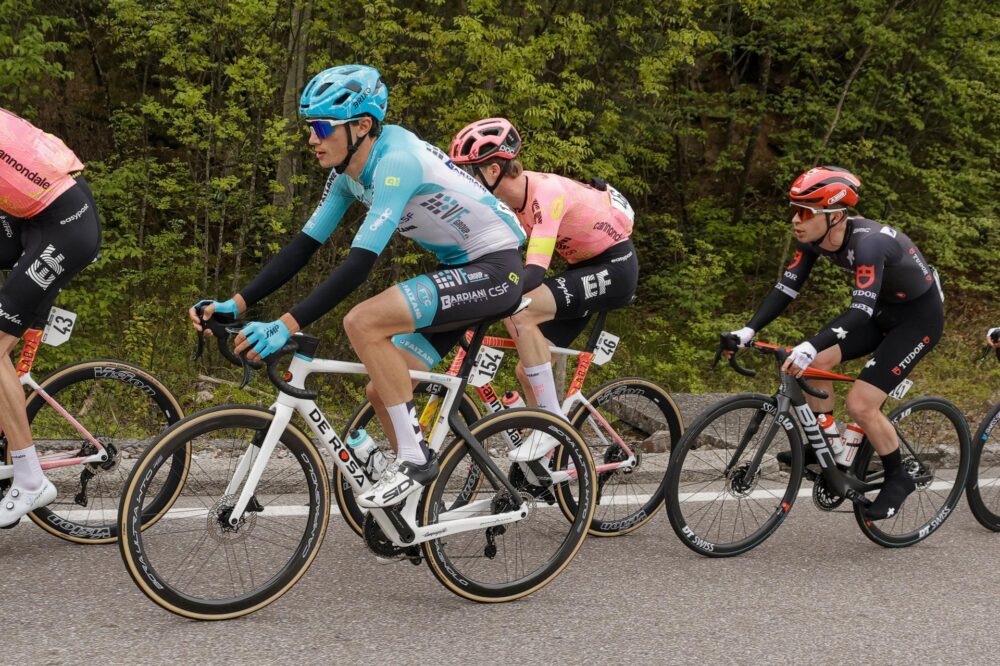 Giro d’Italia 2024: Pellizzari e Piganzoli, due giovani promettenti, ma ancora senza velleità di classifica