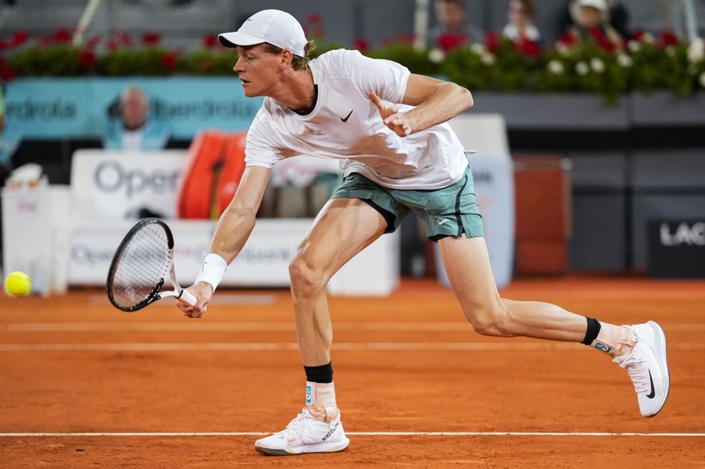 Perché Sinner può diventare n.1 del ranking ATP anche senza giocare al Roland Garros: Djokovic e Medvedev…