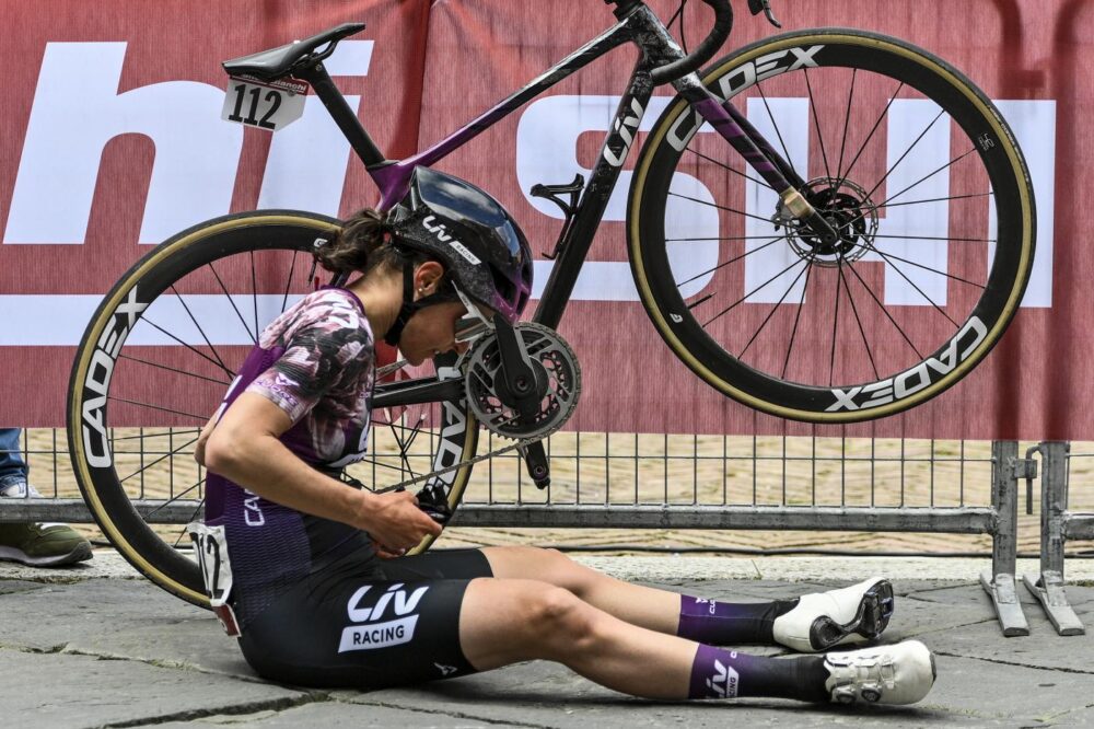 Ciclismo femminile, frattura del radio sinistro per Sofia Bertizzolo nella caduta della Vuelta a Burgos