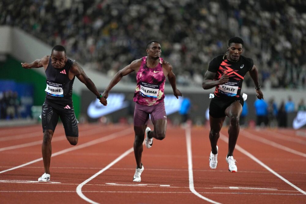 Atletica, un sudafricano infiamma i 100 metri: splendido mondiale stagionale, crono minaccioso per gli avversari