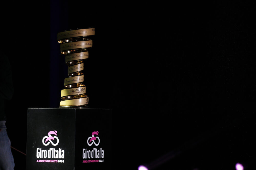 Giro d’Italia 2024: la programmazione completa di RAI ed Eurosport. Gli orari di tutte le rubriche