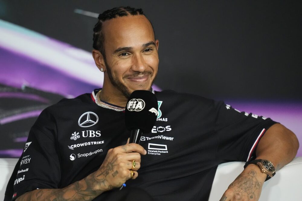F1, Lewis Hamilton: “Soddisfatto in prova, ma nella qualifica Sprint la macchina è regredita”