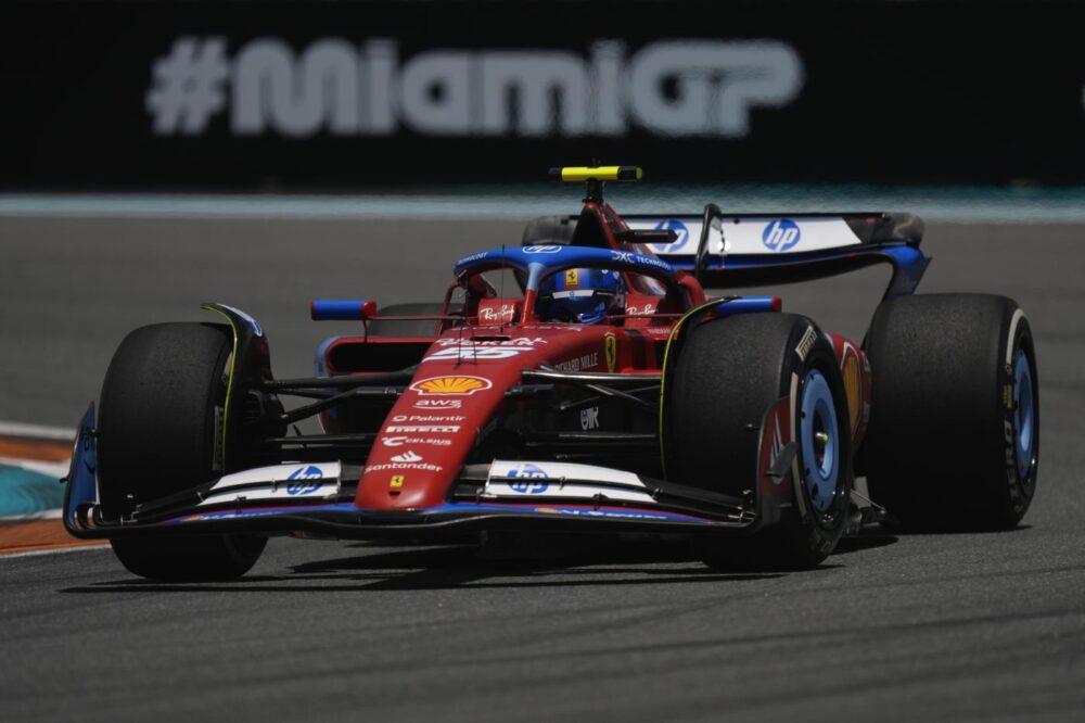 Sainz penalizzato nel GP di Miami! Cos’è successo e come cambia l’ordine d’arrivo