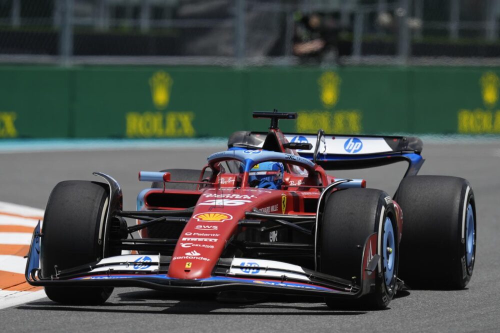 Griglia di partenza F1, GP Miami 2024: risultati e classifica qualifiche. Verstappen in pole davanti alle Ferrari