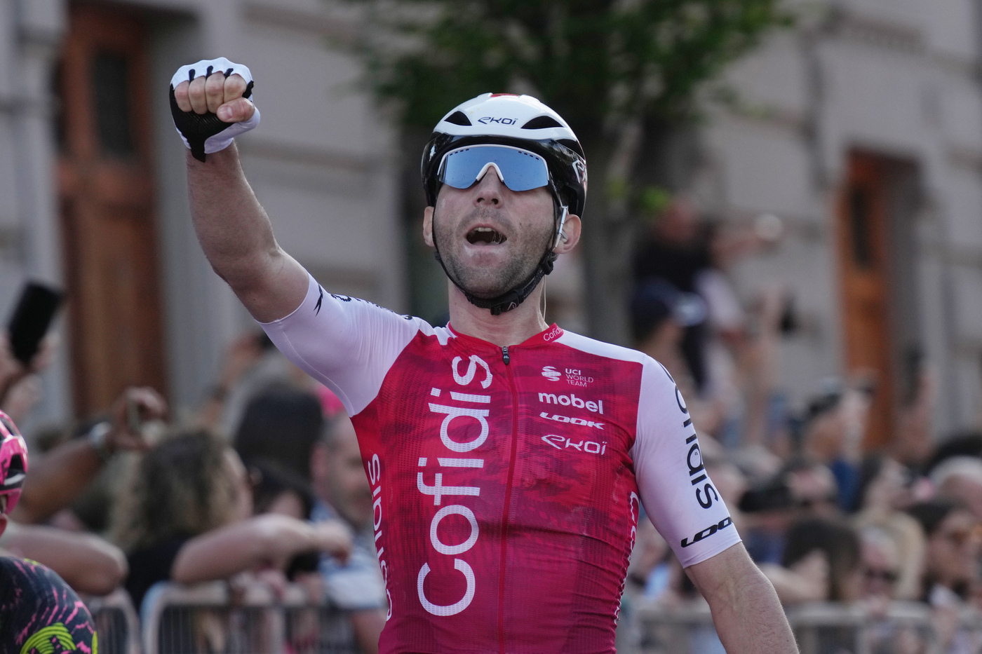 Ordine d’arrivo Giro d’Italia 2024, quinta tappa: vince Thomas, terzo Pietrobon e quinto Milan