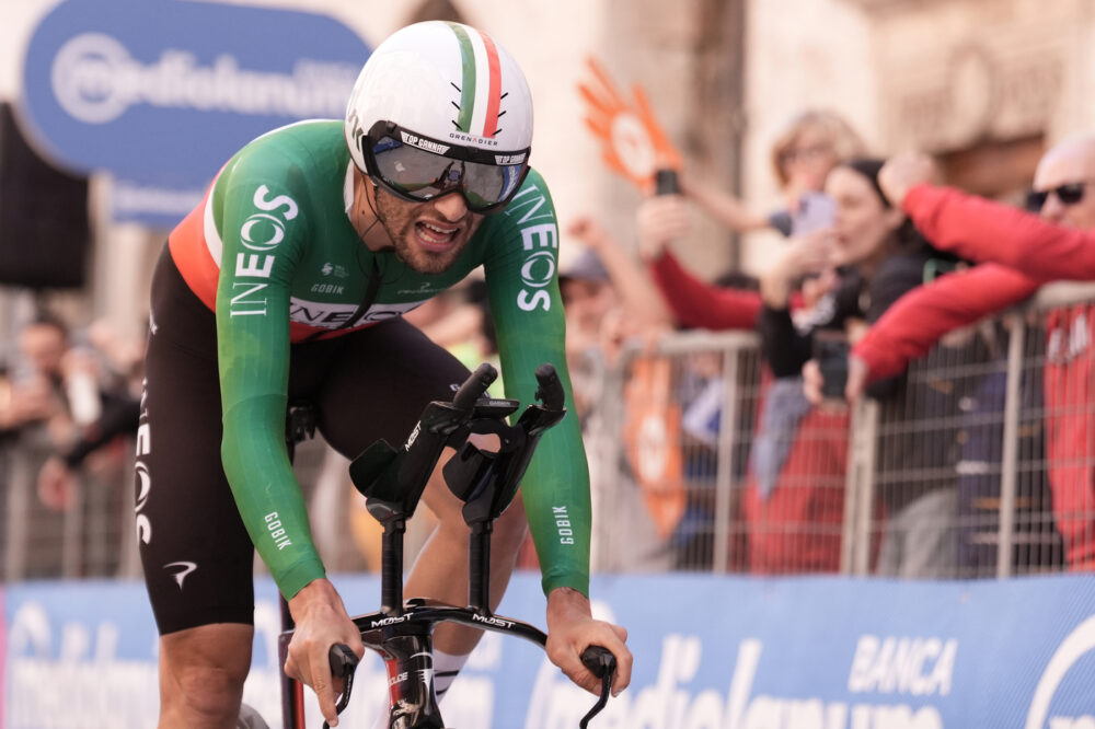Giro d’Italia 2024, Ganna ancora a secco di vittorie in stagione. Ancora la UAE Emirates rovina i piani