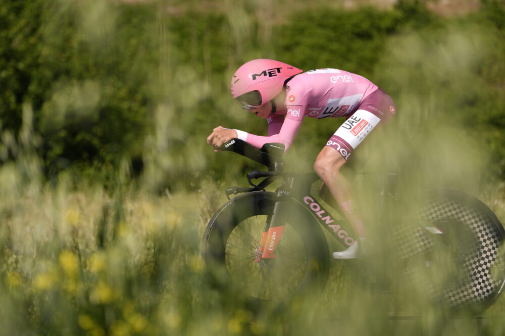 Giro d’Italia 2024, la startlist della cronometro di Desenzano: orari, n. di pettorale, tv, streaming