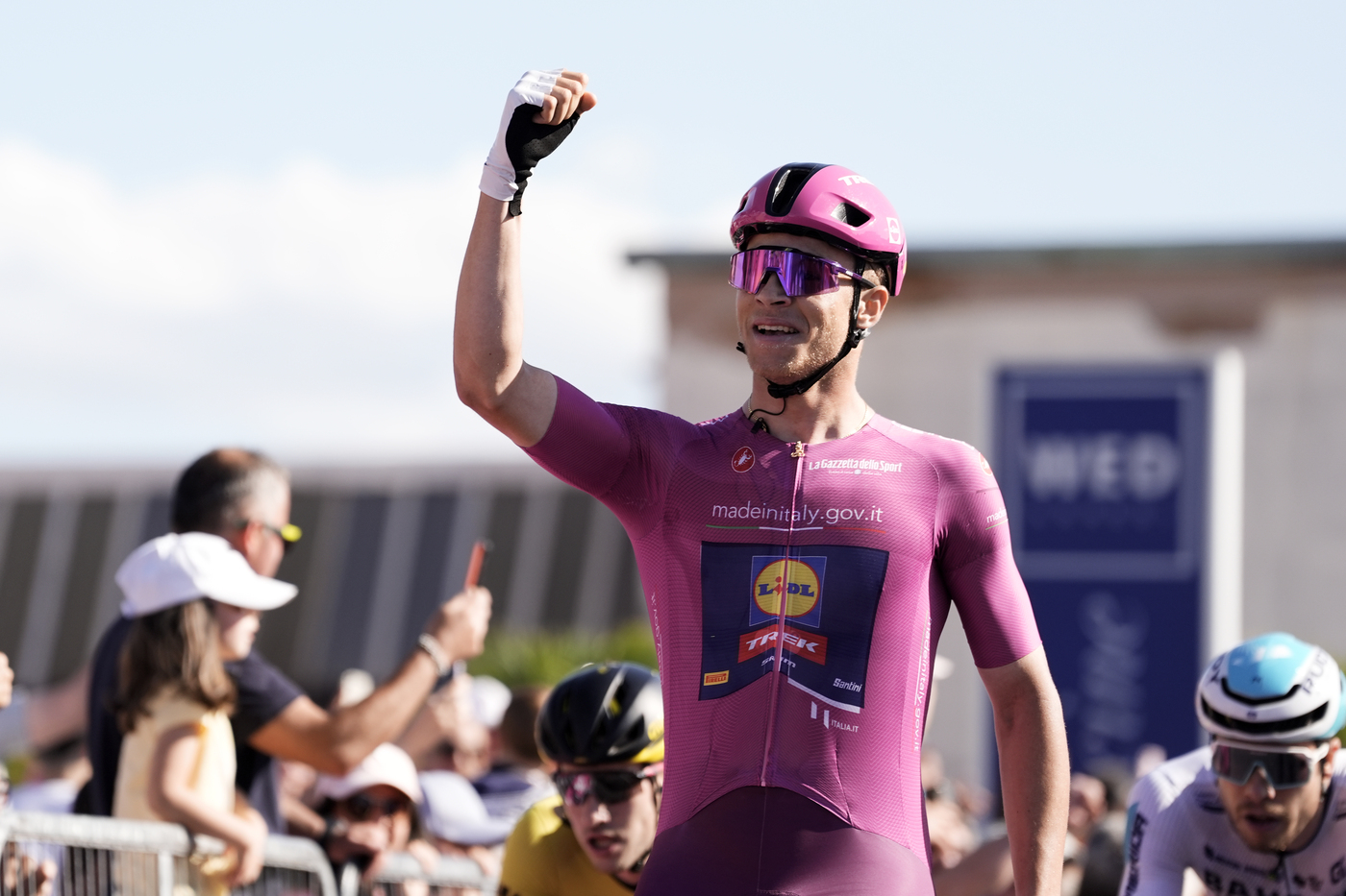 Giro d’Italia 2024, tutte le classifiche: Antonio Tiberi miglior giovane, Milan in maglia ciclamino