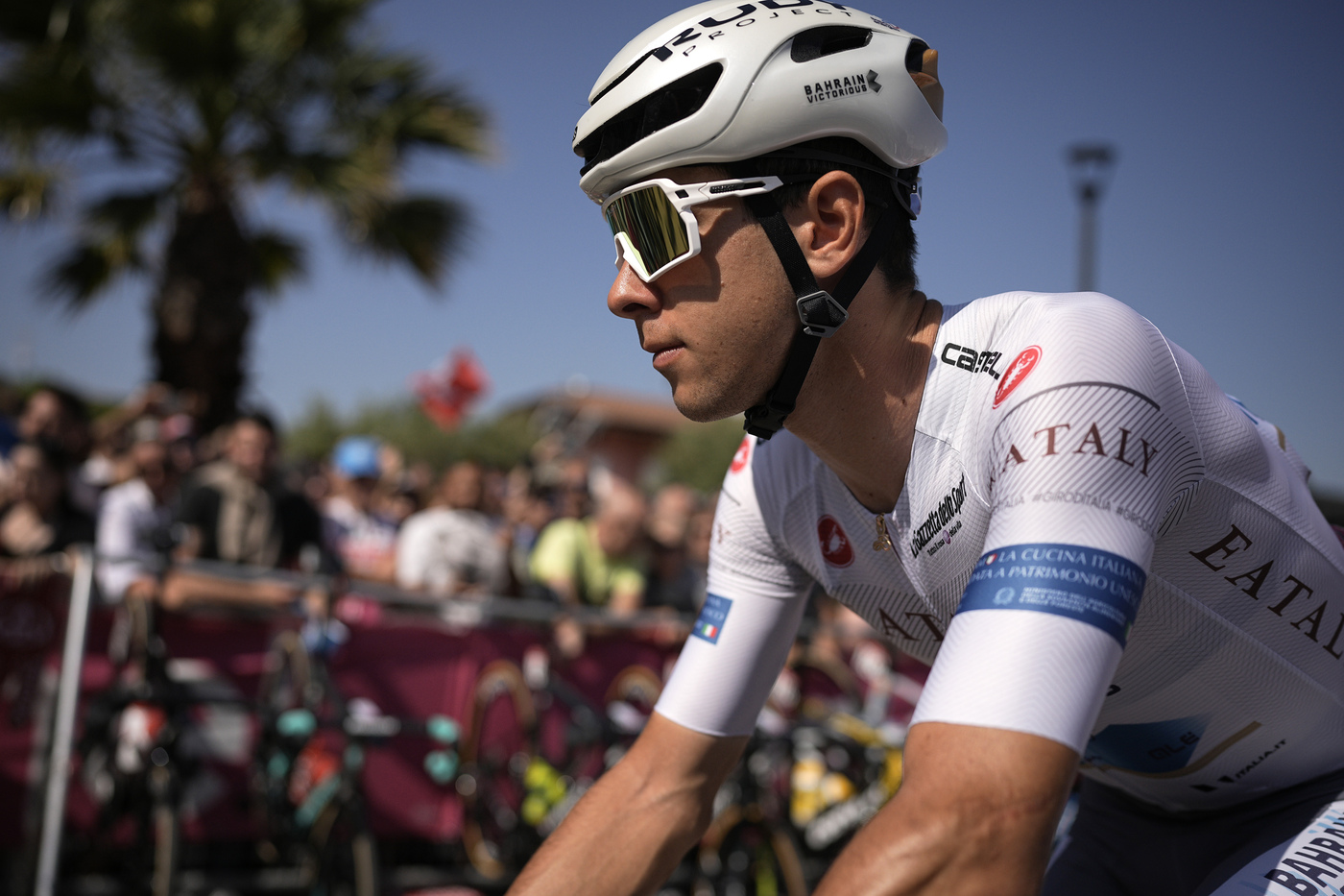 Giro d’Italia 2024, Antonio Tiberi respinto al vero esame sulle Alpi: sfuma il podio, per la maglia bianca è dura