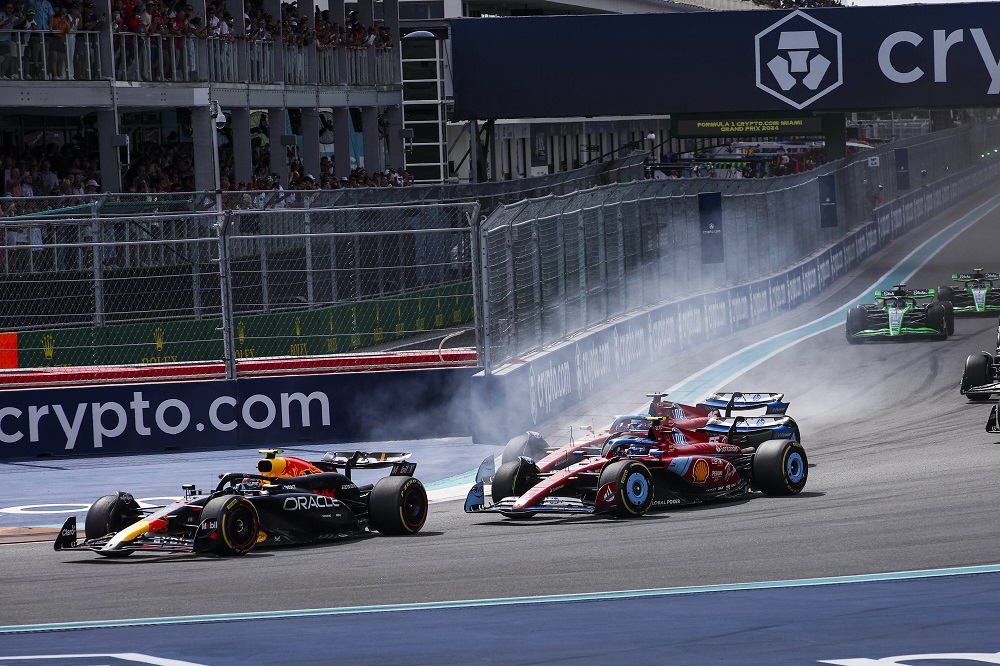 F1, Carlos Sainz: “Oggi tutti hanno gareggiato in maniera troppo dura. La Safety Car non ci ha favorito”