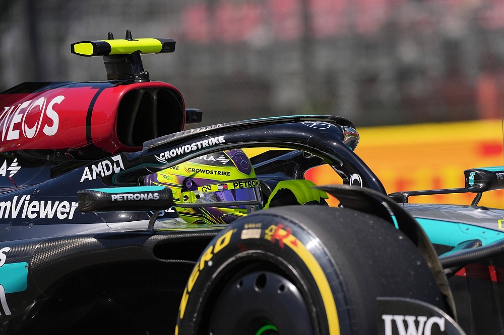 F1, Lewis Hamilton: “Un buon inizio di weekend, siamo più vicini ai rivali rispetto al solito”