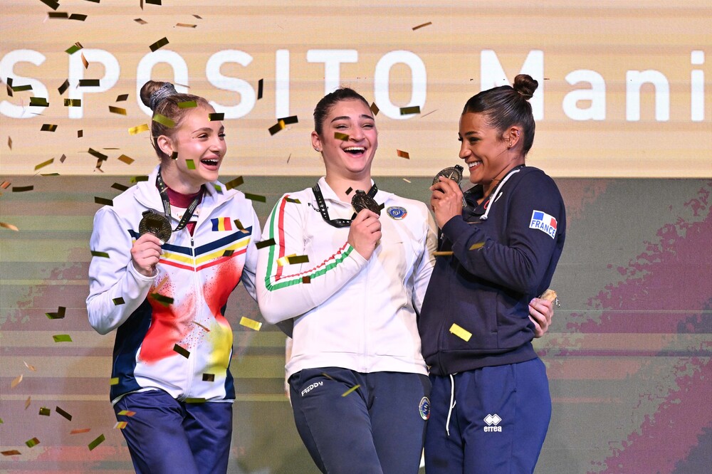 Ginnastica artistica, l’Italia vince tre ori di specialità agli Europei! Esposito e Alice D’Amato show, Andreoli e Iorio sul podio