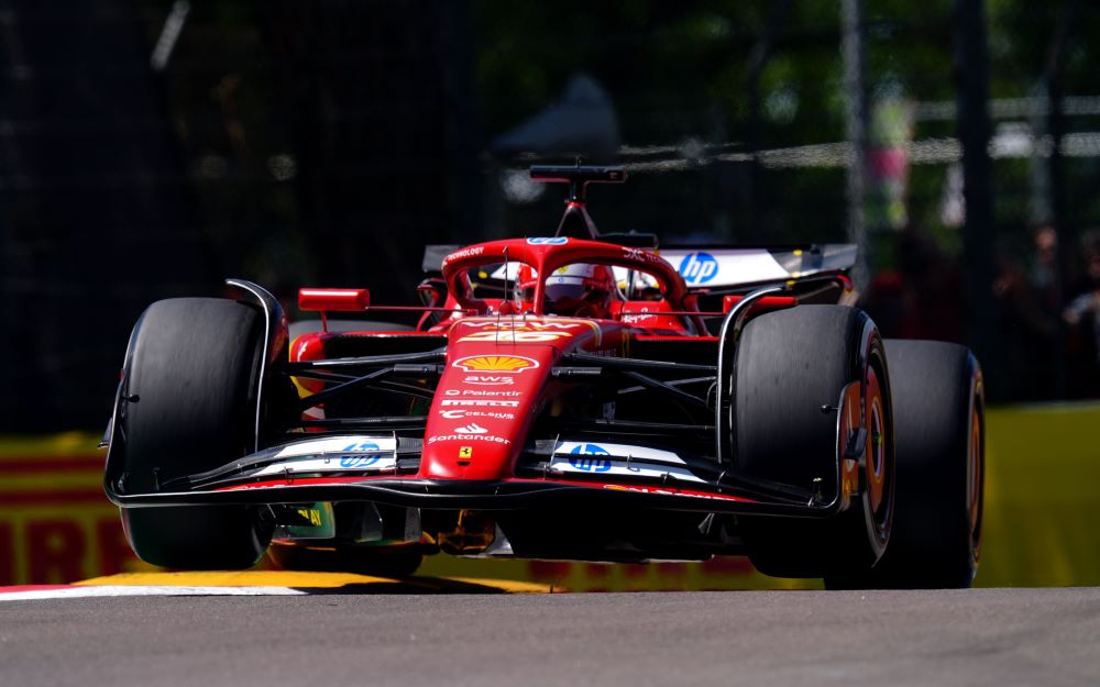F1, la Ferrari fa sognare Imola: Leclerc al comando in FP1, le novità funzionano