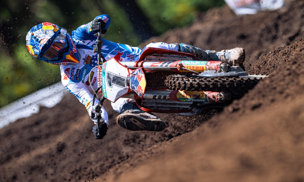 MXGP, Jorge Prado domina Gara 1 del GP di Germania e si porta a 1 punto da Gajser in classifica