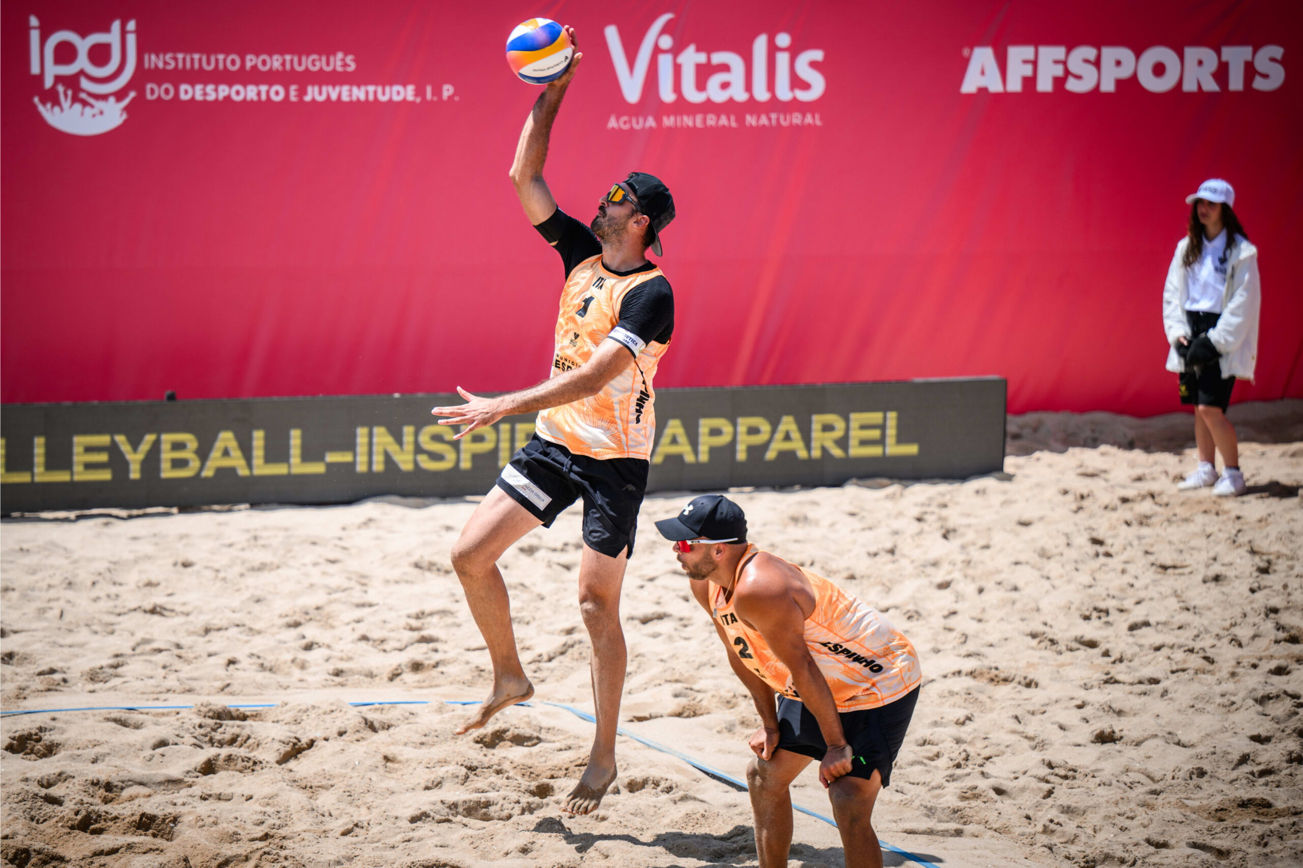 Beach volleyball, Ranghieri/Carambula rapidly exited Espinho.  Two pairs in the principle event within the Portuguese Elite 16