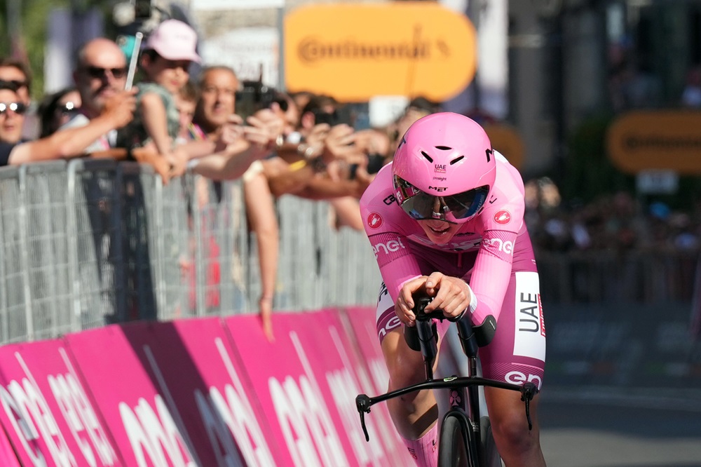 ciclismo-tadej pogacar-cronometro-giro d'italia-lapresse