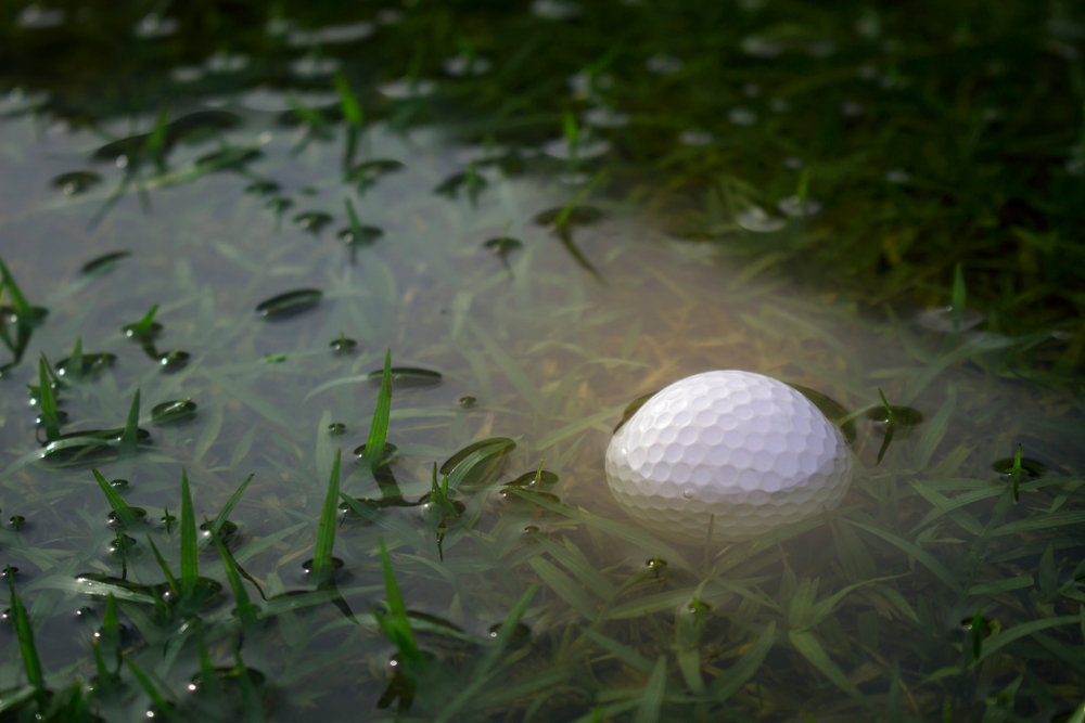 Golf: al China Open 2024 vince il maltempo del sabato. Si chiuderà su tre giri