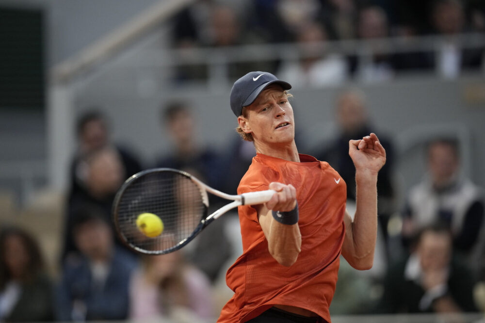 Sinner non si ferma al Roland Garros: “Mi sento ogni turno meglio. Con Moutet è stata una lezione”