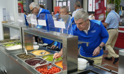 Thomas Bach al villaggio olimpico