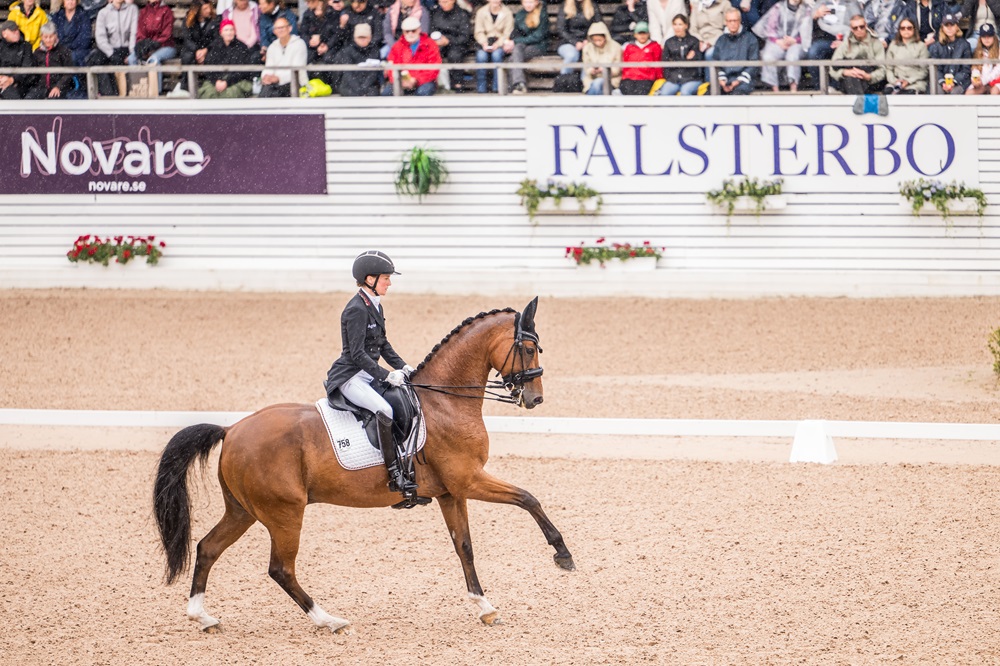 Helen Langehanenberg su Facilone Frh