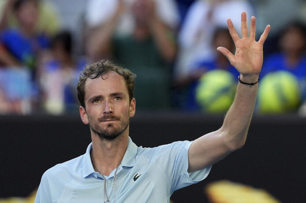 Tennis, Daniil Medvedev critica l’ATP: “Siamo esausti e loro aggiungono un Masters 1000 in Arabia Saudita…”