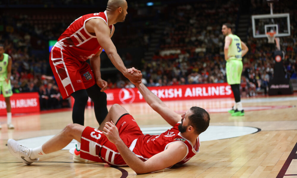 Nikola Mirotic, Shavon Shields