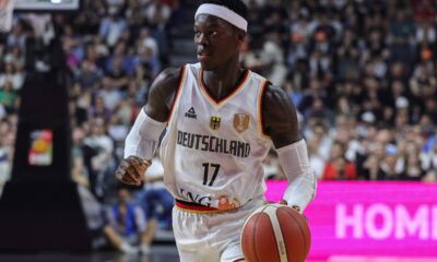 Dennis Schroeder