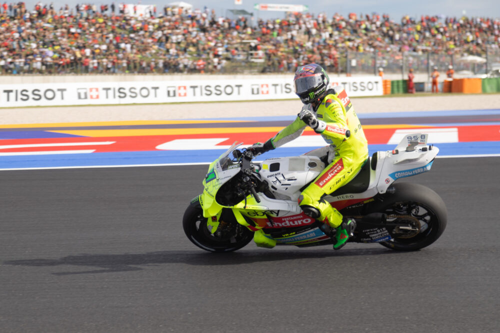 Franco Morbidelli e Nicolò Bulega scambiano squadre, Morbidelli in Superbike, Bulega in MotoGP