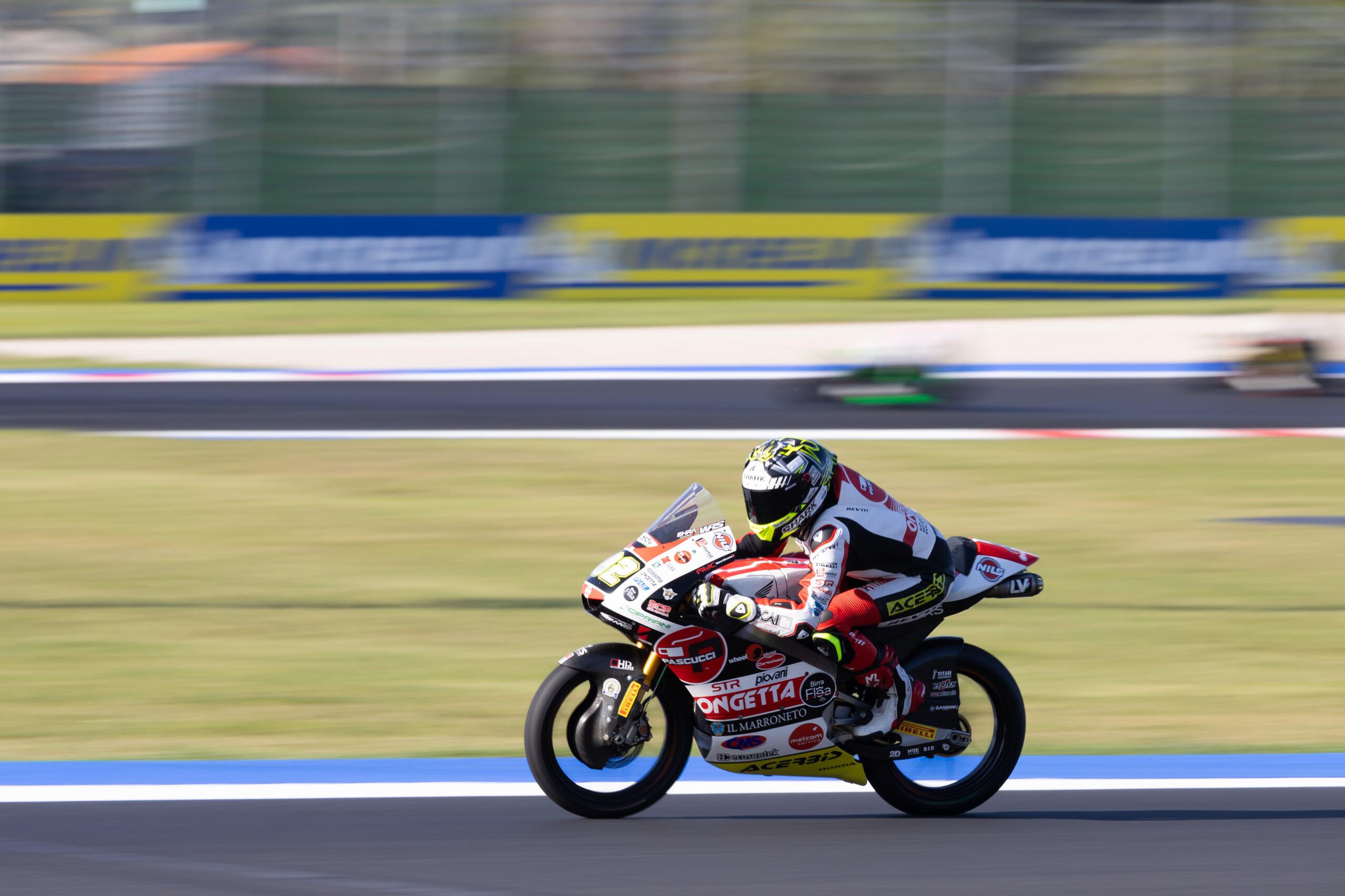 Moto3: Fernandez centra l’ultima pole della stagione a Valencia, Lunetta in seconda fila Moto3: Fernandez centra l’ultima pole della stagione a Valencia, Lunetta in seconda fila