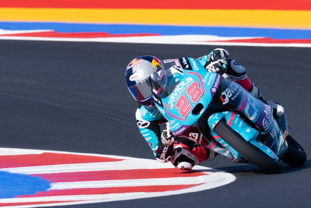 moto3 maximo quiles trionfa a portim227o davanti a piqueras decimo lunetta da Oasport.it moto3 maximo quiles trionfa a portim227o davanti a piqueras decimo lunetta