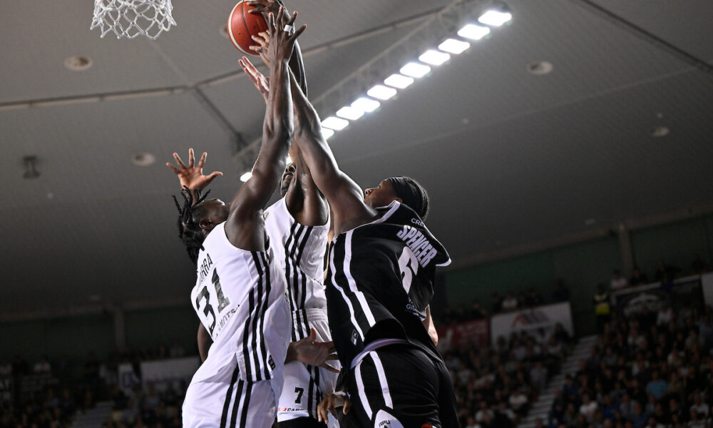 Skylar Spencer, Aliou Diarra