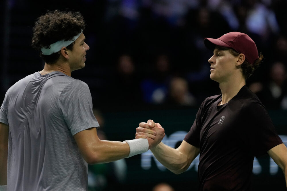 VIDEO Sinner Shelton 6 3, 6 3: highlights ATP Parigi, match a senso unico VIDEO Sinner Shelton 6 3, 6 3: highlights ATP Parigi, match a senso unico