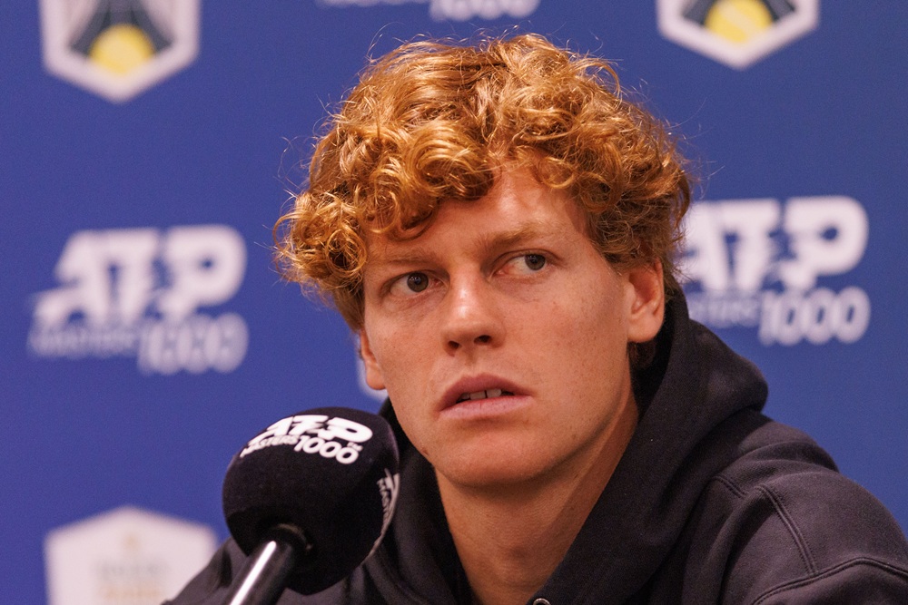 jannik sinner sui campi di parigi condizione unica molto veloce con palle nuove altrimenti 232 abbastanza lento da Oasport.it jannik sinner sui campi di parigi condizione unica molto veloce con palle nuove altrimenti 232 abbastanza lento