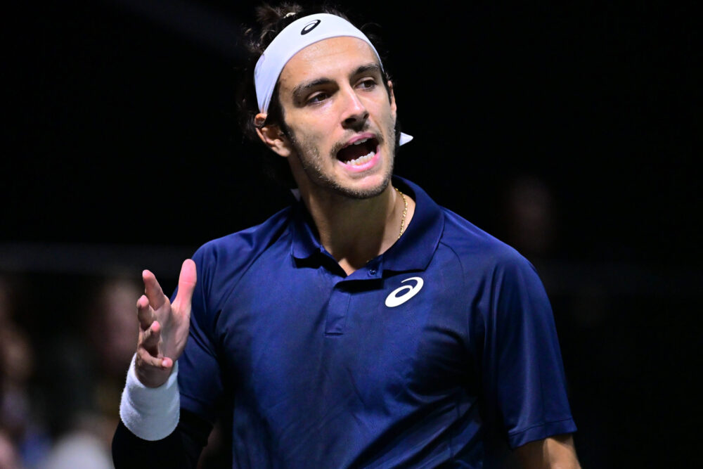 Lorenzo Musetti si qualifica alle ATP Finals se…Le combinazioni a Parigi per evitare i tornei dell’ultima settimana Lorenzo Musetti si qualifica alle ATP Finals se…Le combinazioni a Parigi per evitare i tornei dell’ultima settimana