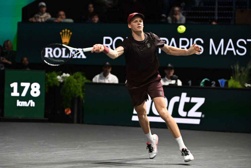 Sinner si avvicina, ma Alcaraz resta lontano nella classifica ATP Race. Qui si decide il n.1 a fine anno Sinner si avvicina, ma Alcaraz resta lontano nella classifica ATP Race. Qui si decide il n.1 a fine anno